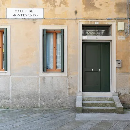Max & Julia's House - Sant'elena Apartment Venice