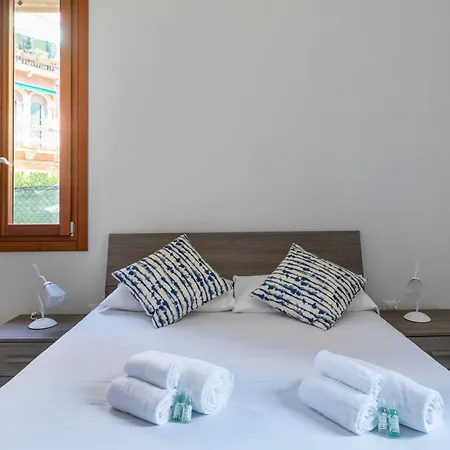 Max & Julia's House - Sant'elena * Venecia